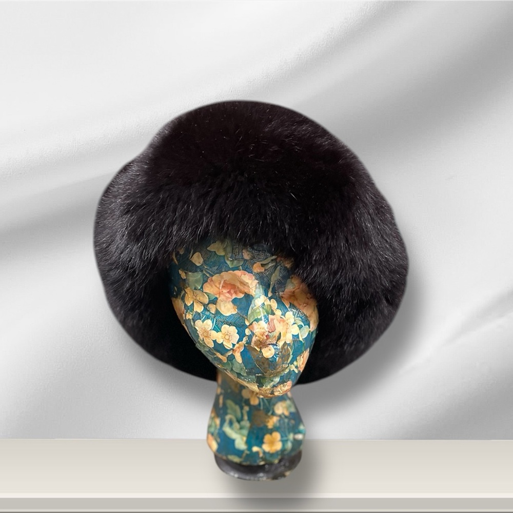 Mink oval hat